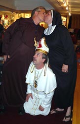 costumes_labadies,pope-morgan.jpg (81760 bytes)