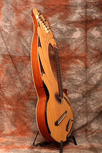 aquila10-bmsguitars.jpg (215735 bytes)