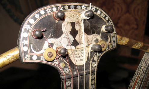 In Search of Genoese Harp Guitars, Part 10: A Visit with a Guitar Collector’s Guitar Collector
