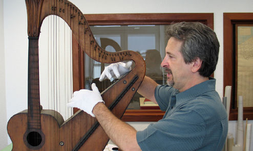 Harp Guitars in the Brussels Musical Instrument Museum, Part 1